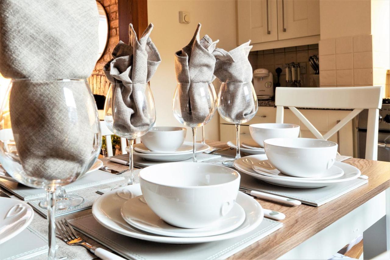 The Cottage In Chester, Sleeps 6 With Free Parking 외부 사진